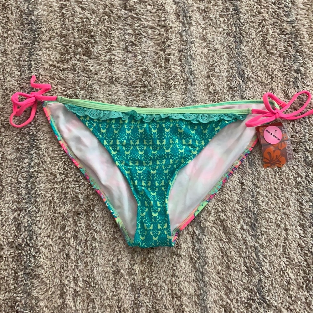 NWT bikini bottom